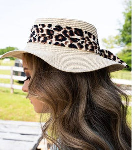 CRUISE ON BY LEOPARD BANDED BEIGE STRAW BOATER HAT